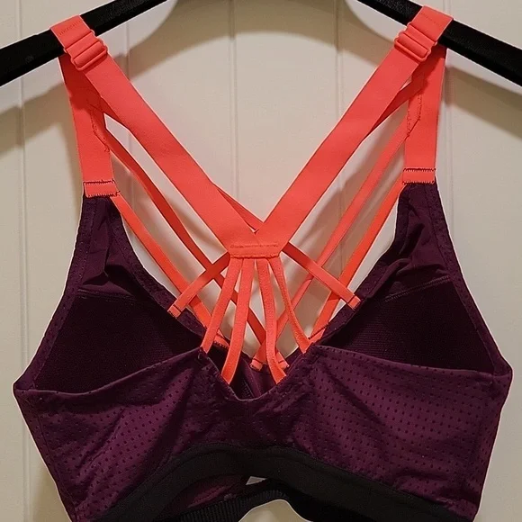Victoria Sport Strappy Racer Back Sports Bra Size 32DD - Picture 2 of 5